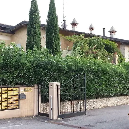 Nico Feriehus Sirmione